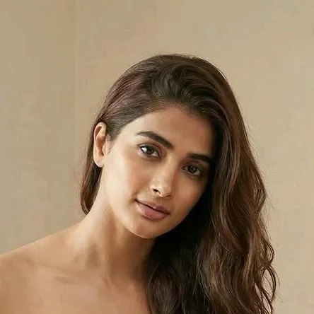 chat with ai character: Pooja 