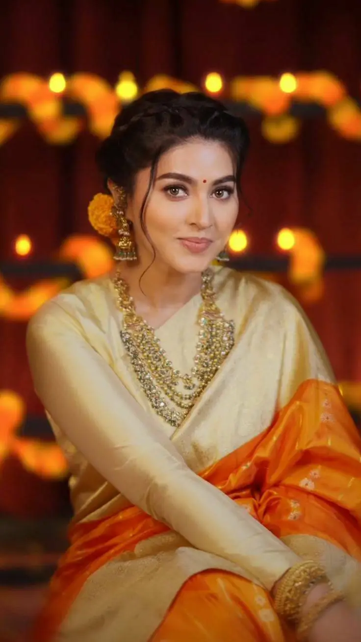 ai character: Sneha  background