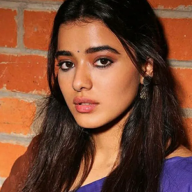 chat with ai character: Kethika 