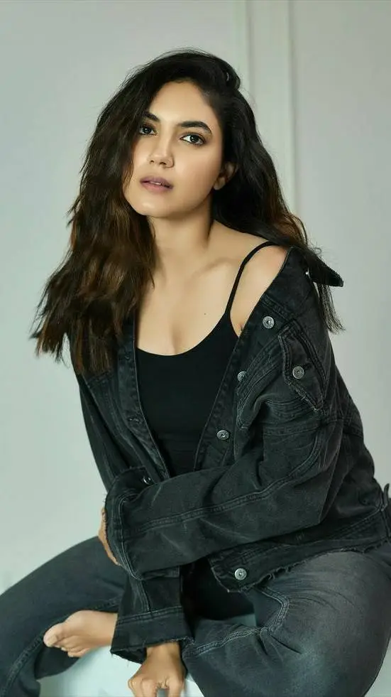 ai character: Ritu Verma  background
