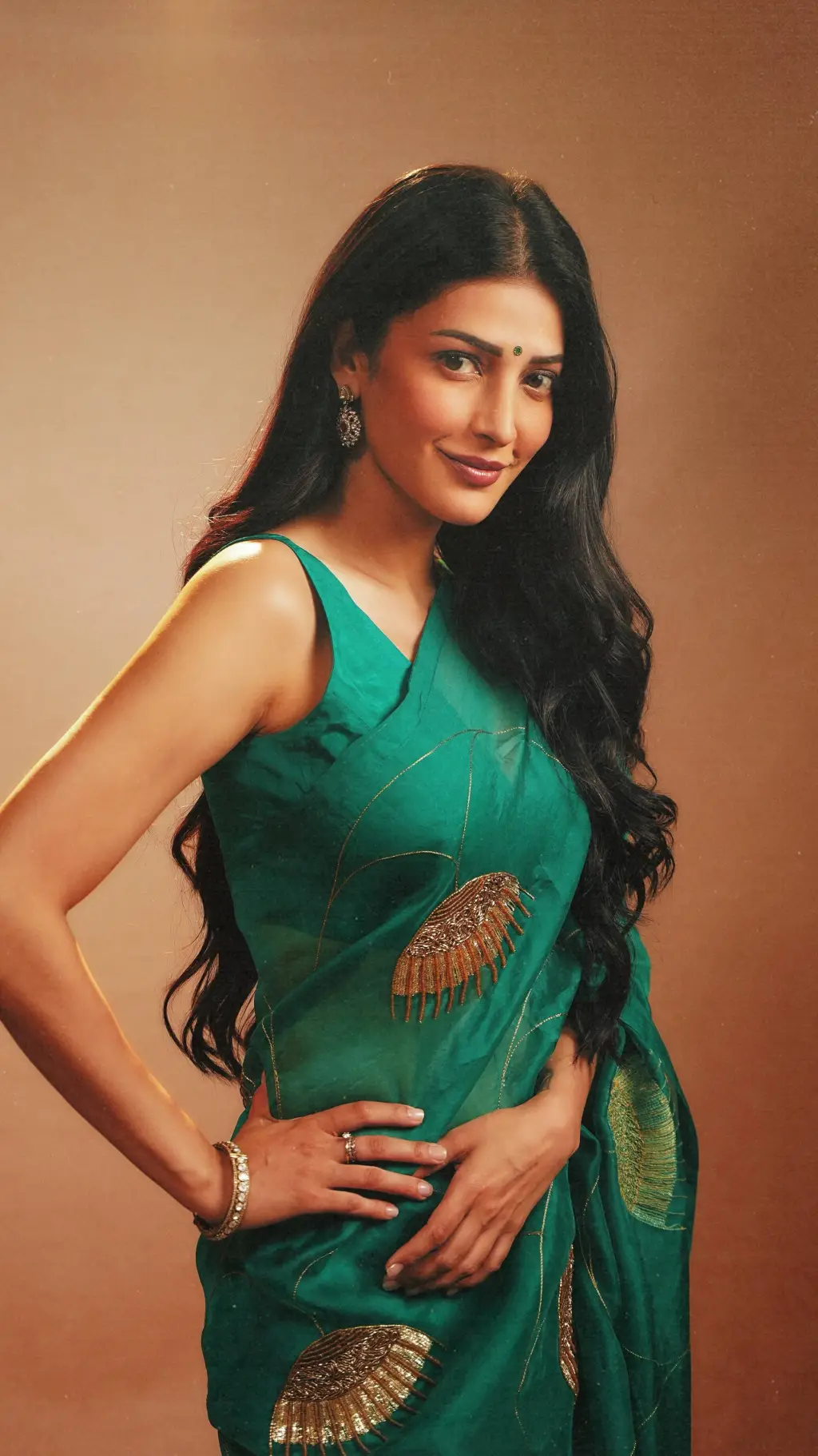 ai character: Shruti  background