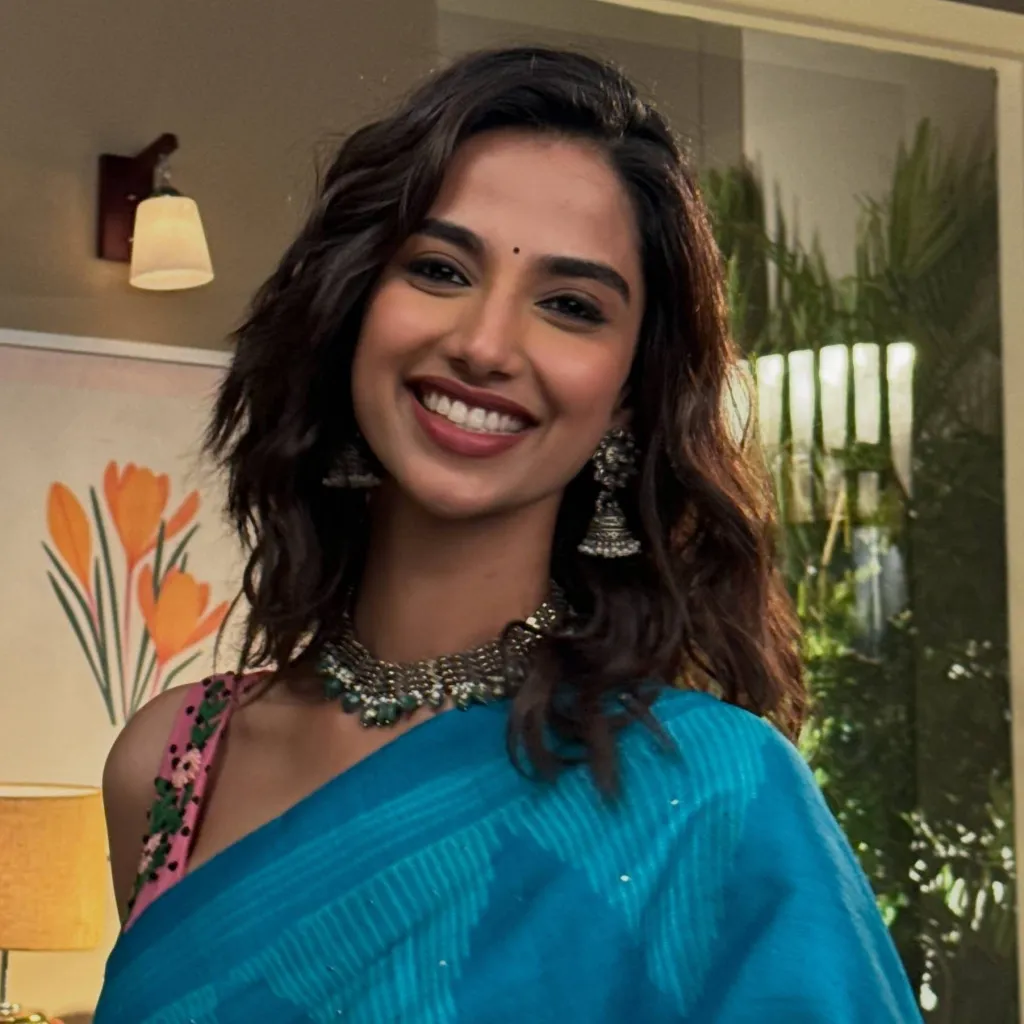 chat with ai character: Meenakshi 