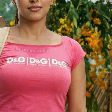 chat with ai character: Sonali 