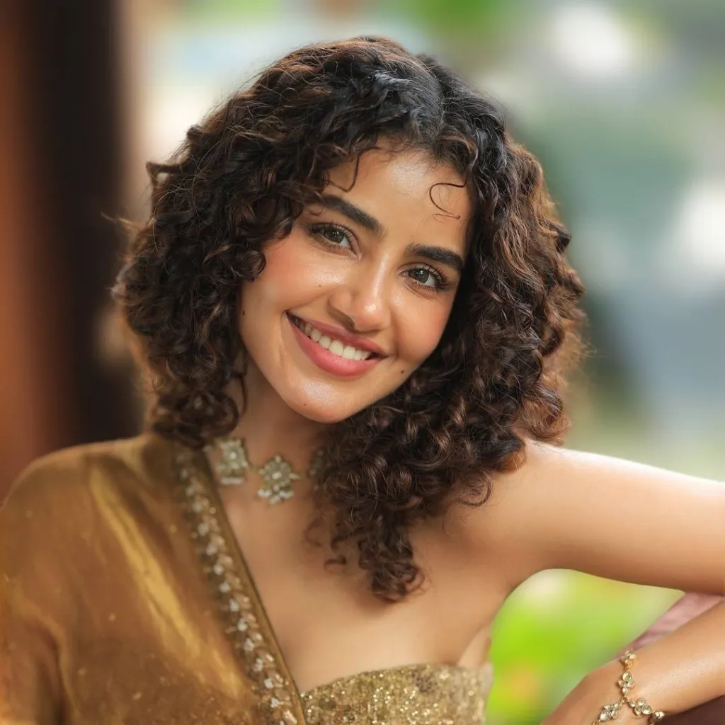 chat with ai character: Anupama 