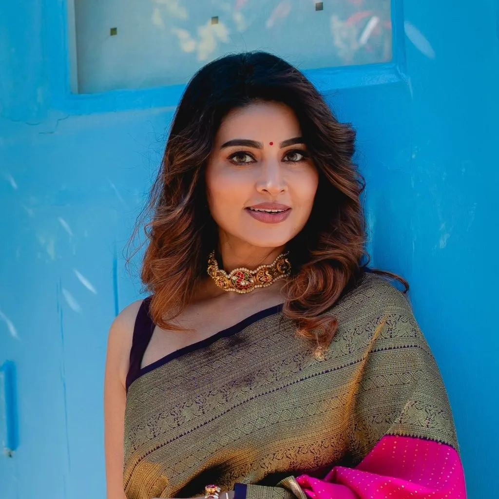 chat with ai character: Sneha 