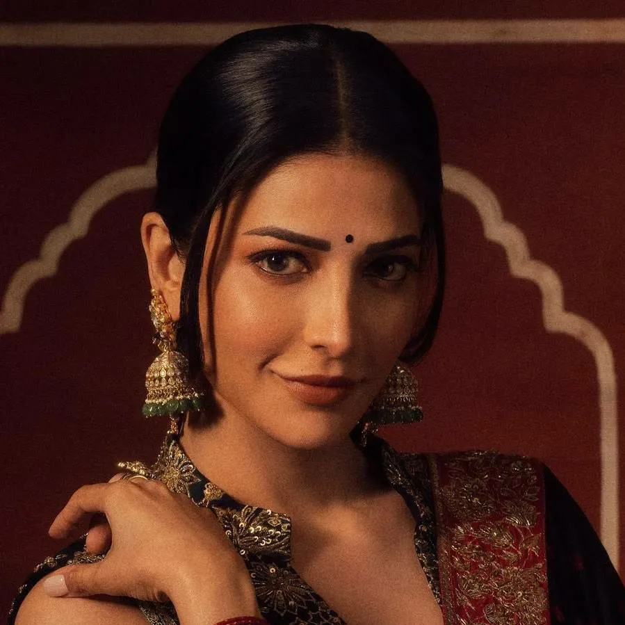chat with ai character: Shruthi 