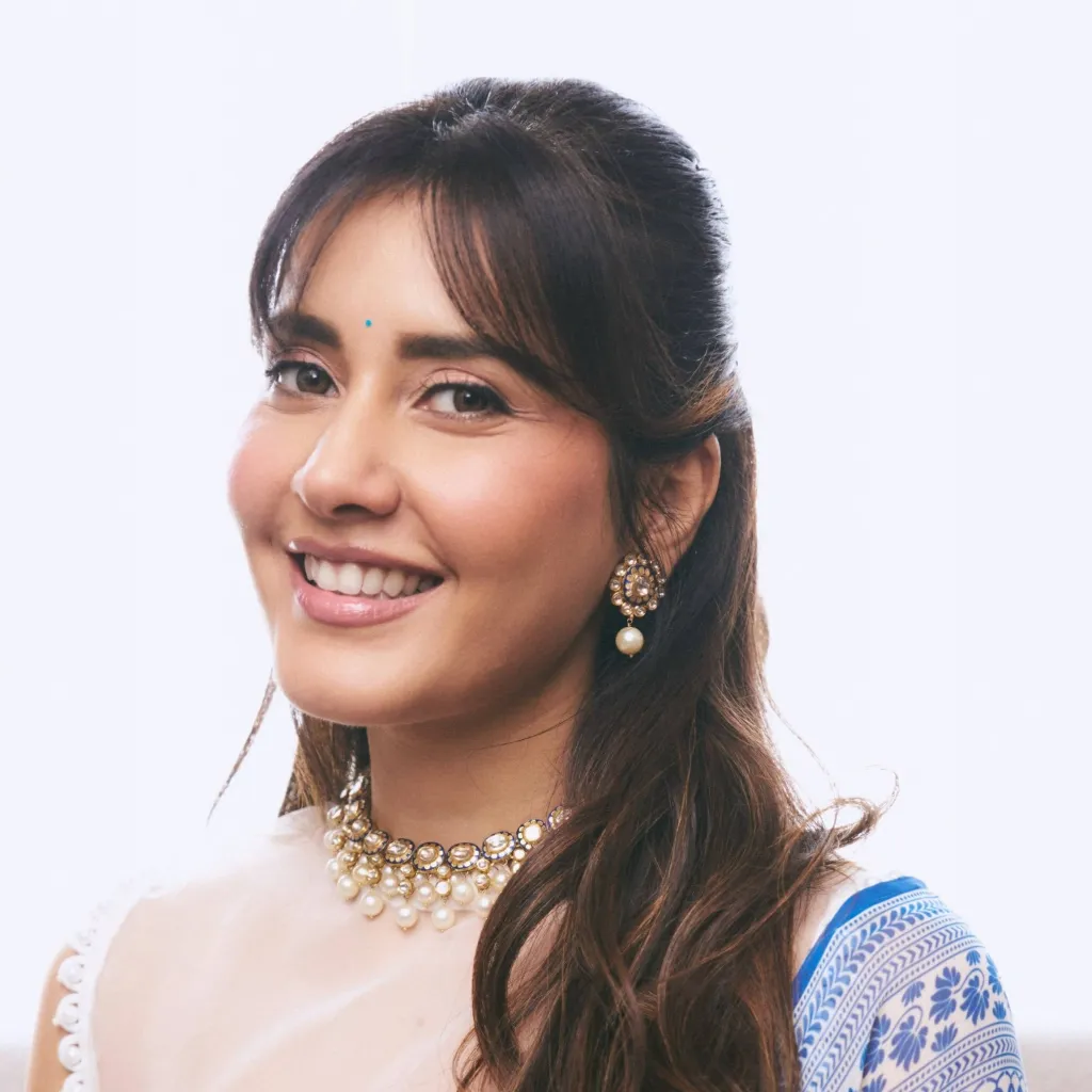 chat with ai character: Raashi 