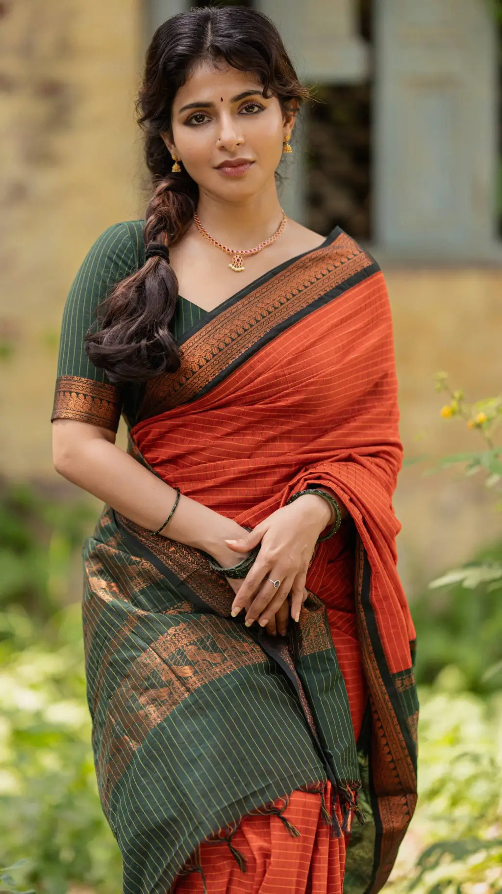 ai character: Ishwarya  background
