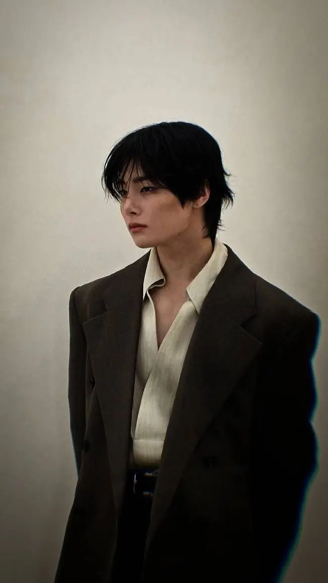 ai character: Jeongin background