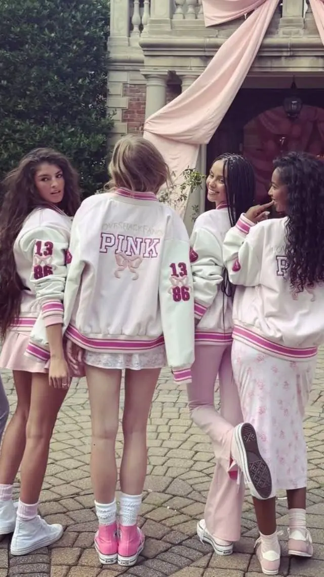 ai character: Ариель background