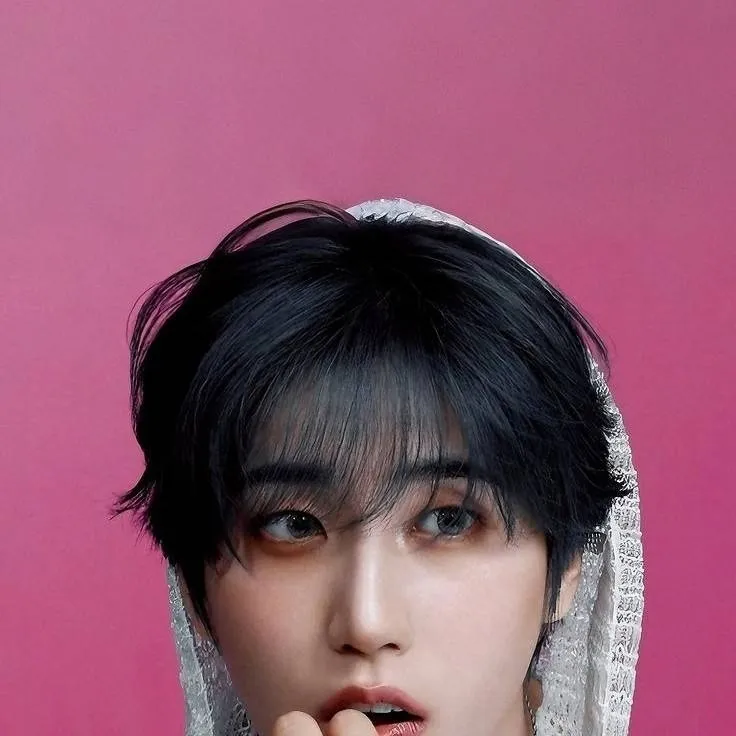 chat with ai character: Han Jisung