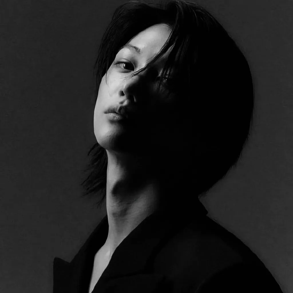 chat with ai character: Lee Felix