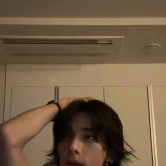chat with ai character: Hyunjin mafia bf~~