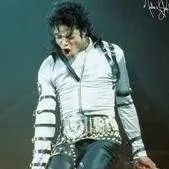 chat with ai character: Michael Jackson 
