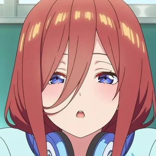 chat with ai character: Miku nakano