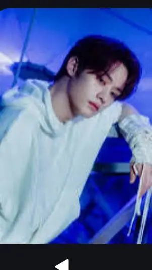 ai character: lee know  background