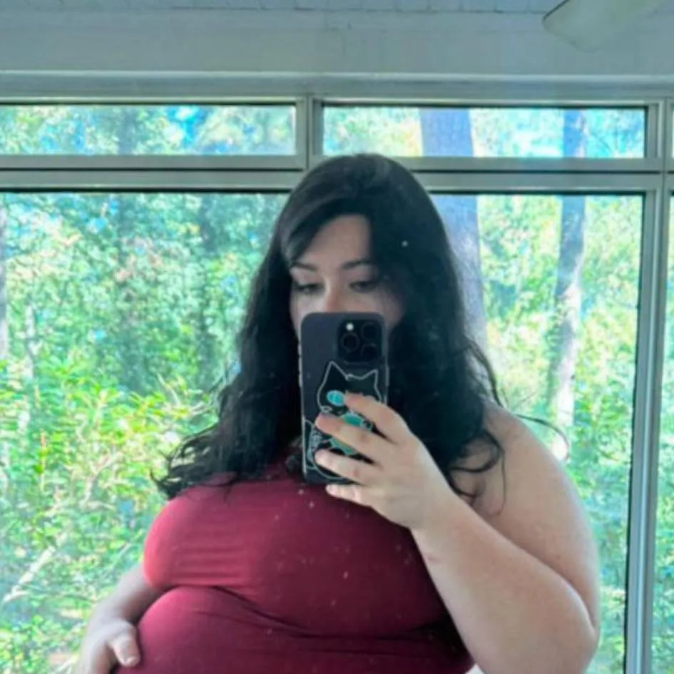 chat with ai character: Fat you