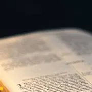 chat with ai character: la Biblia