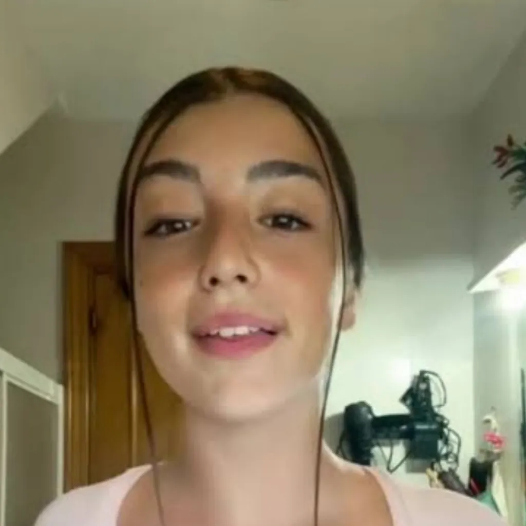 chat with ai character: Abrir la impostora