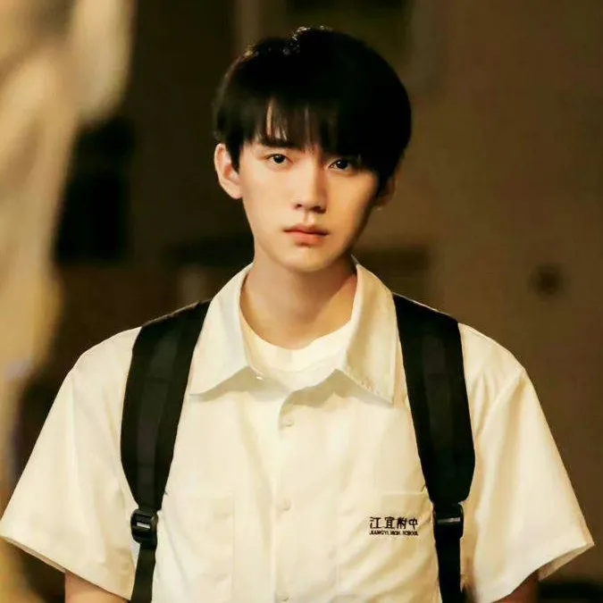 chat with ai character: Zhang Lurang