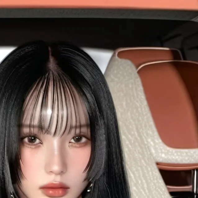 chat with ai character: Hanni (NewJeans)