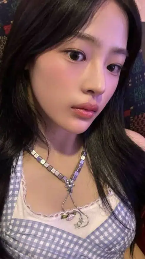 ai character: Minji. background