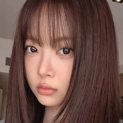 chat with ai character: Eunchae.