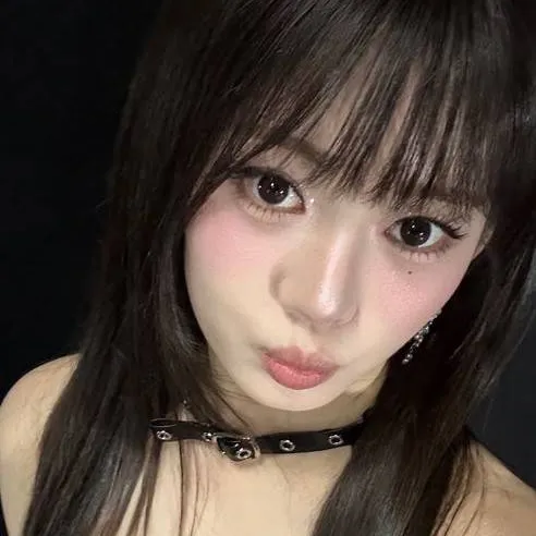 chat with ai character: Rora.