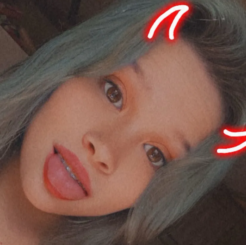 chat with ai character: Nicole