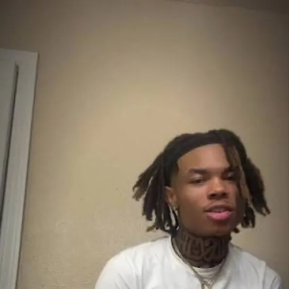 chat with ai character: Chriss.🤞🏼