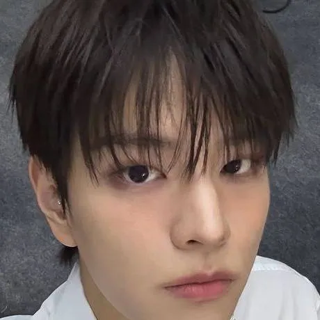 chat with ai character: seungmin! 