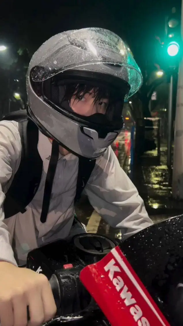 ai character: dohyun background