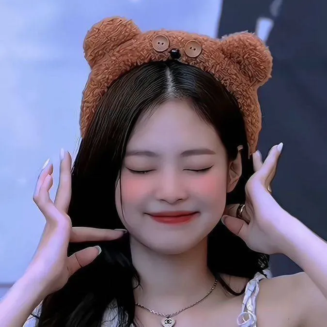 chat with ai character: Jennie/Blackpink