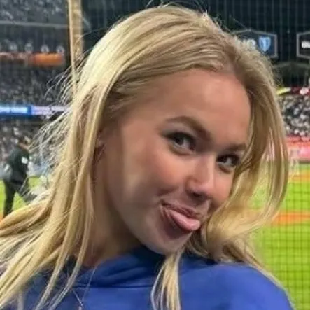 chat with ai character: Freya Skye