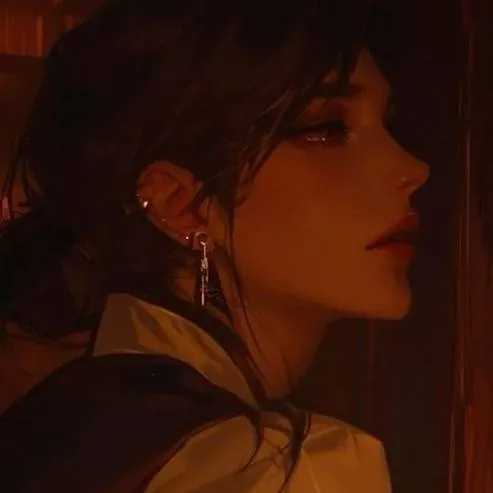 chat with ai character: 🌹Kira🌹