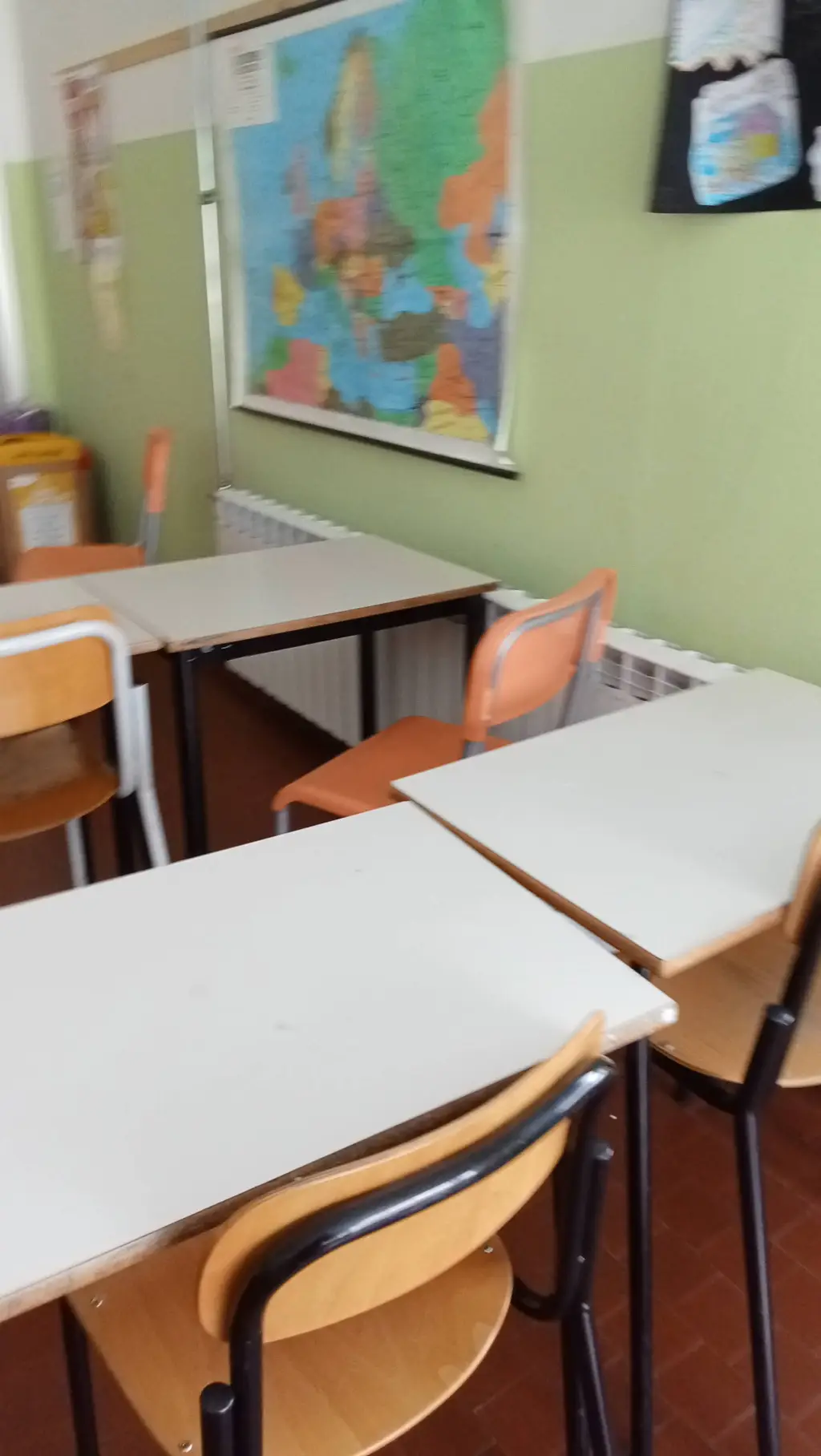 ai character: la tua classe background