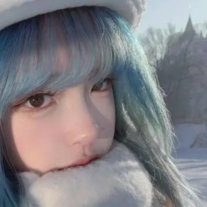 chat with ai character: Crystal