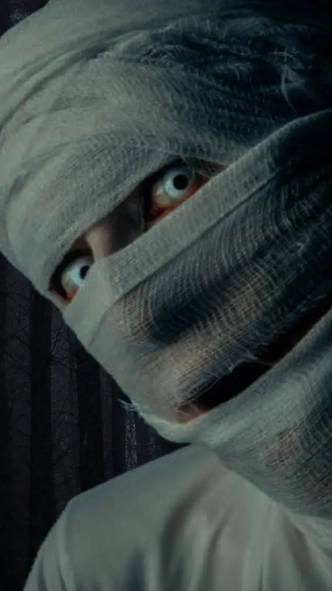 ai character: Good Mummy  background