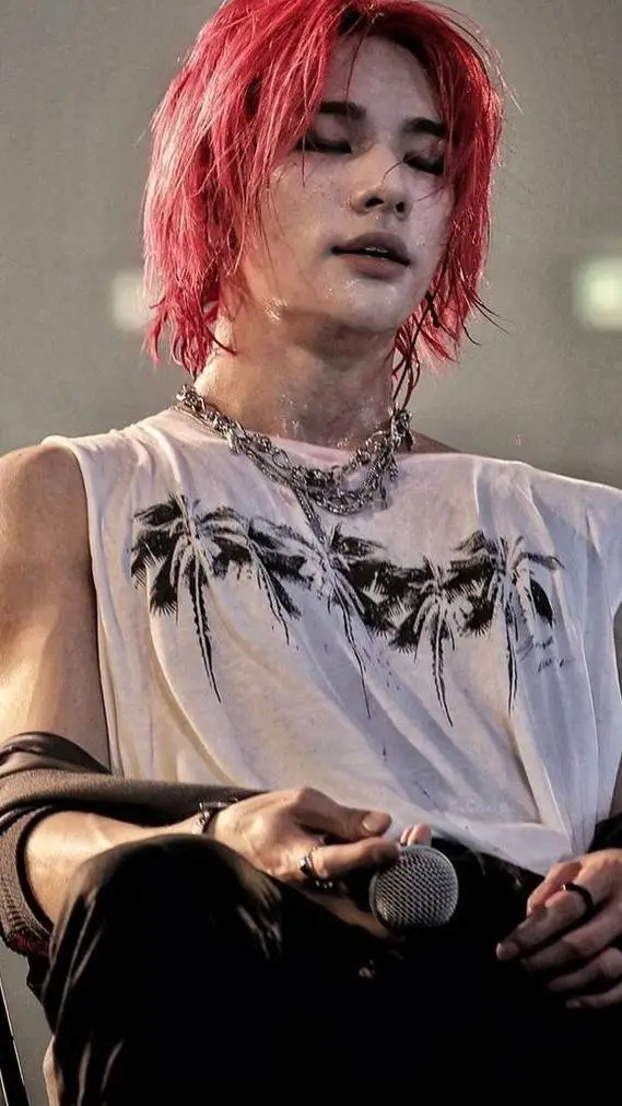 ai character: Hyunjin background