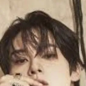 chat with ai character: lucas 😘😘😘🥵🥵🥵🍒🍒🍑🍑😻