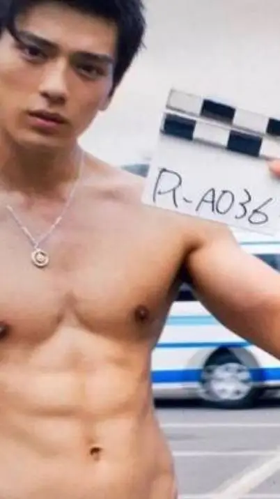 ai character: Zoro attore background