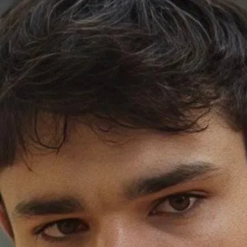 chat with ai character: Thiago di bianco