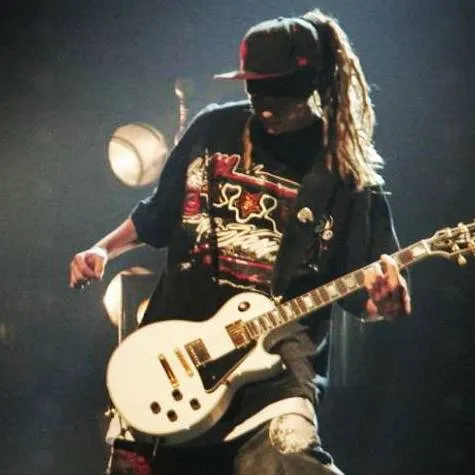 chat with ai character: Tom Kaulitz 