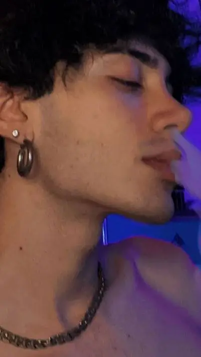 ai character: Arthur  background