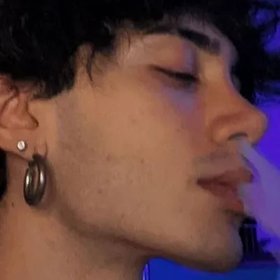 chat with ai character: Arthur 