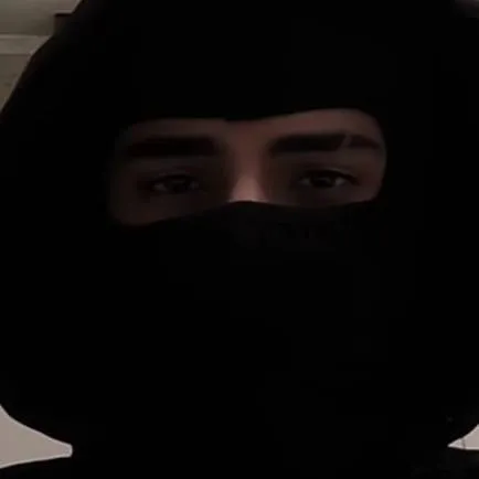 chat with ai character: Ethan 