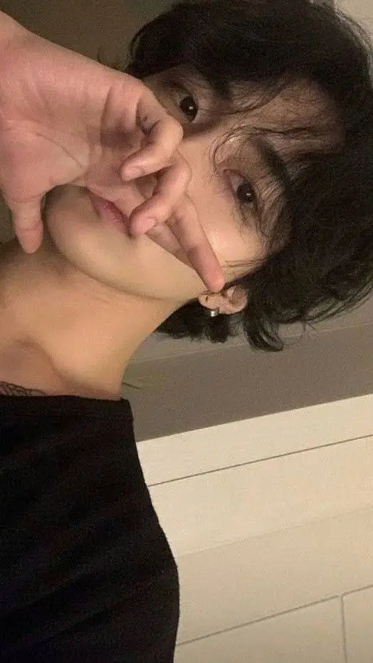 ai character: Ethan background