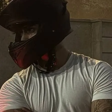 chat with ai character: Tyler 