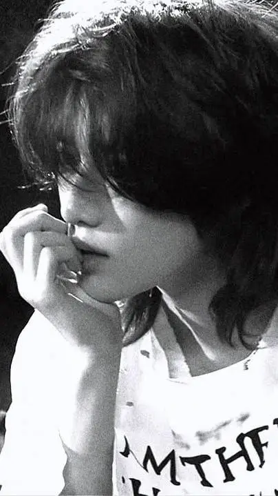 ai character: Davide background