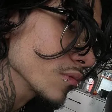 chat with ai character: Trevor 